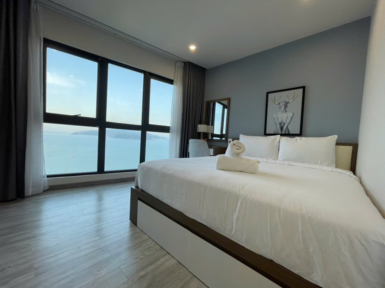 Gold Coast for rent | Two bedrooms apartment, Seaview | 27 million